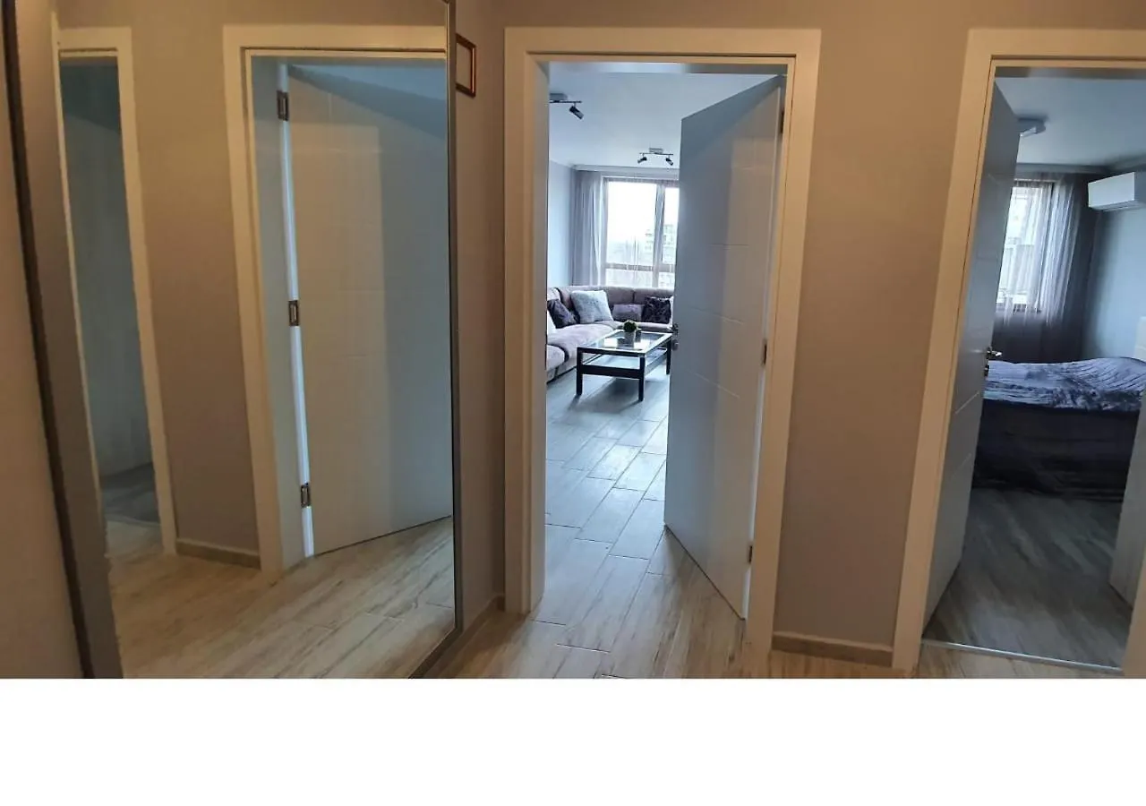 K&K Stylish Elegance Apartment Burgas